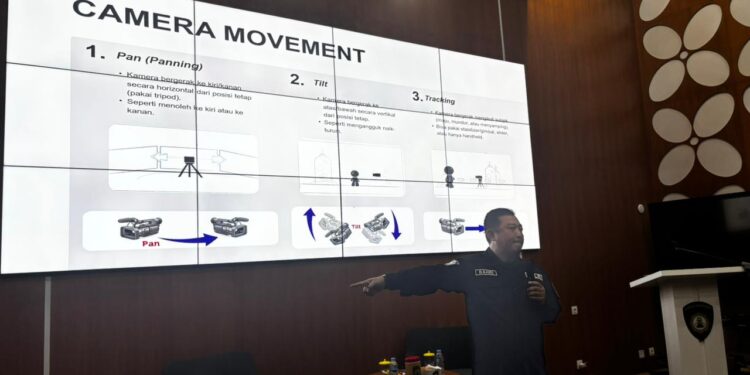 Pelatihan komunikasi publik,